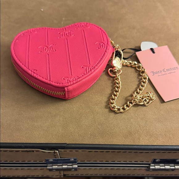 Juicy Couture Vibrant Pink Heart Pouch with Gold Hardware - Picture 3 of 3